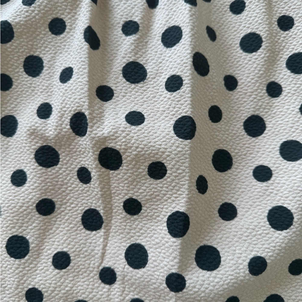 Zara kids dot dress. 3/4 T. Bell sleeve, button back. - Picture 2 of 4